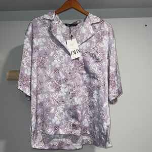 Zara purple and‎ white silky top NWT